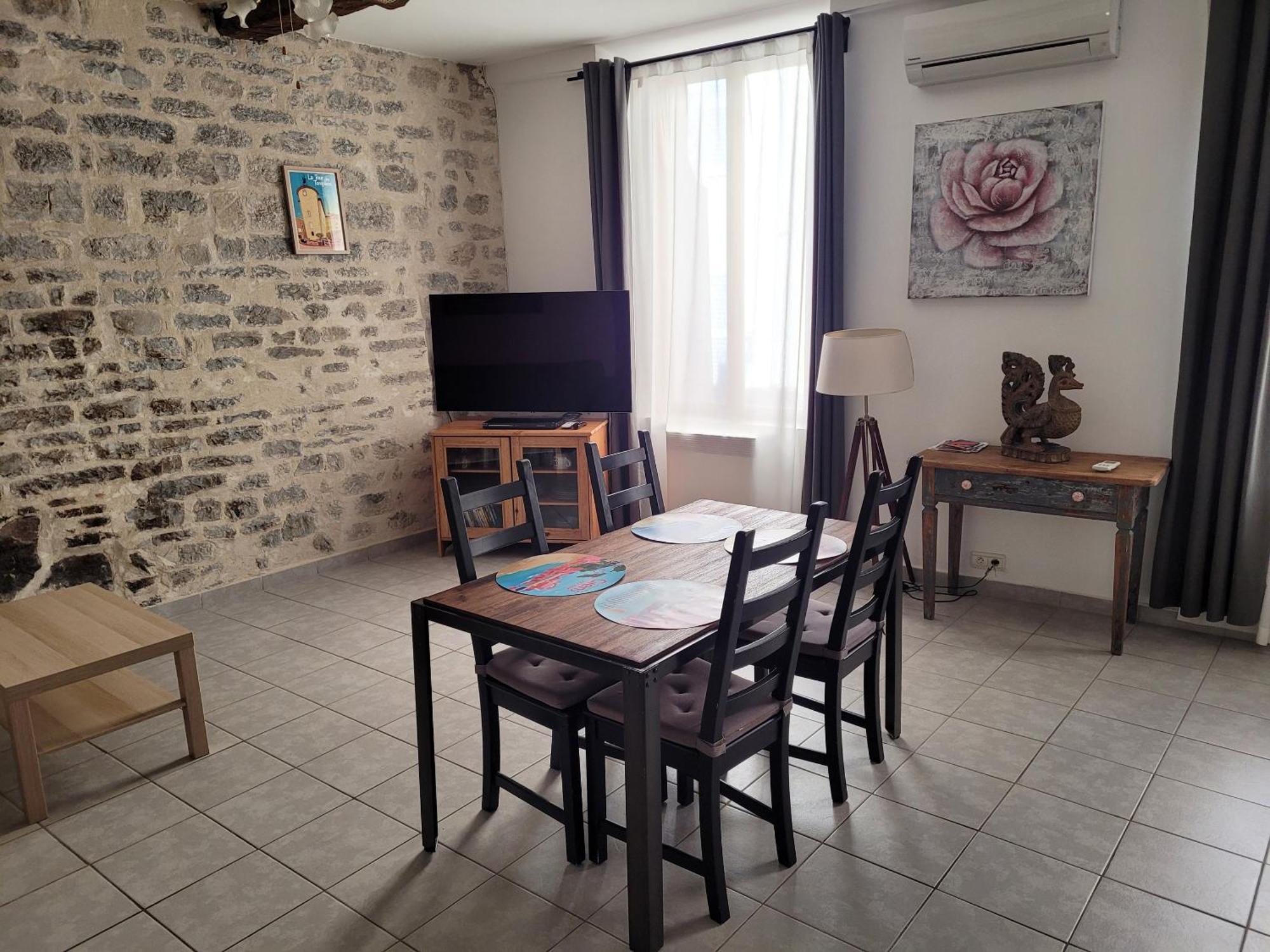 Souvenirs D'Hier Apartment Hyeres Exterior photo